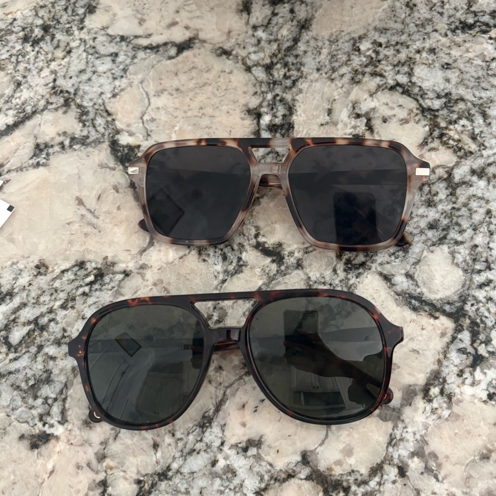 2 pair trendy sunglasses